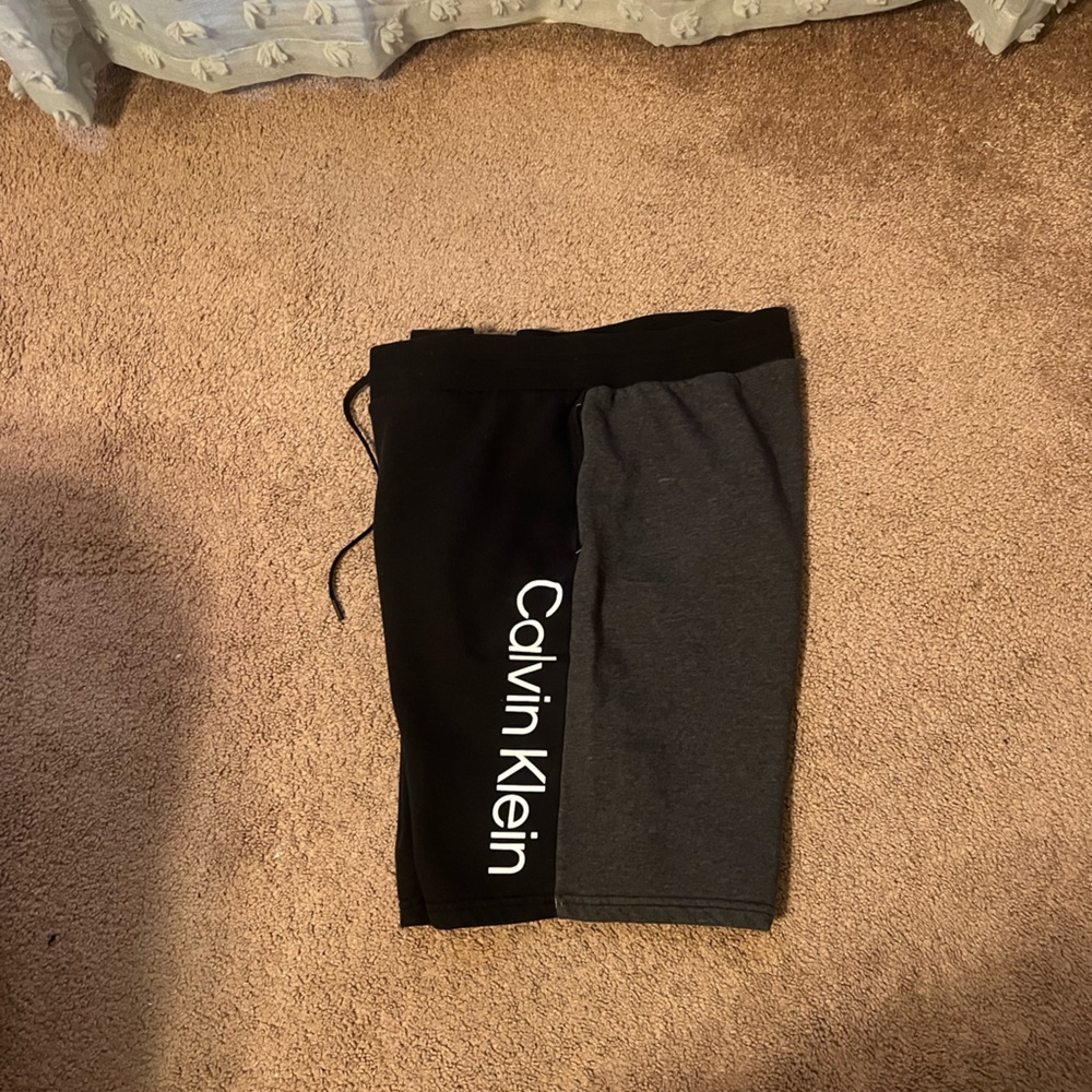 Calvin Klein fleece shorts sz x large
